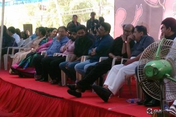 Tamil Actors Protest For Jallikattu